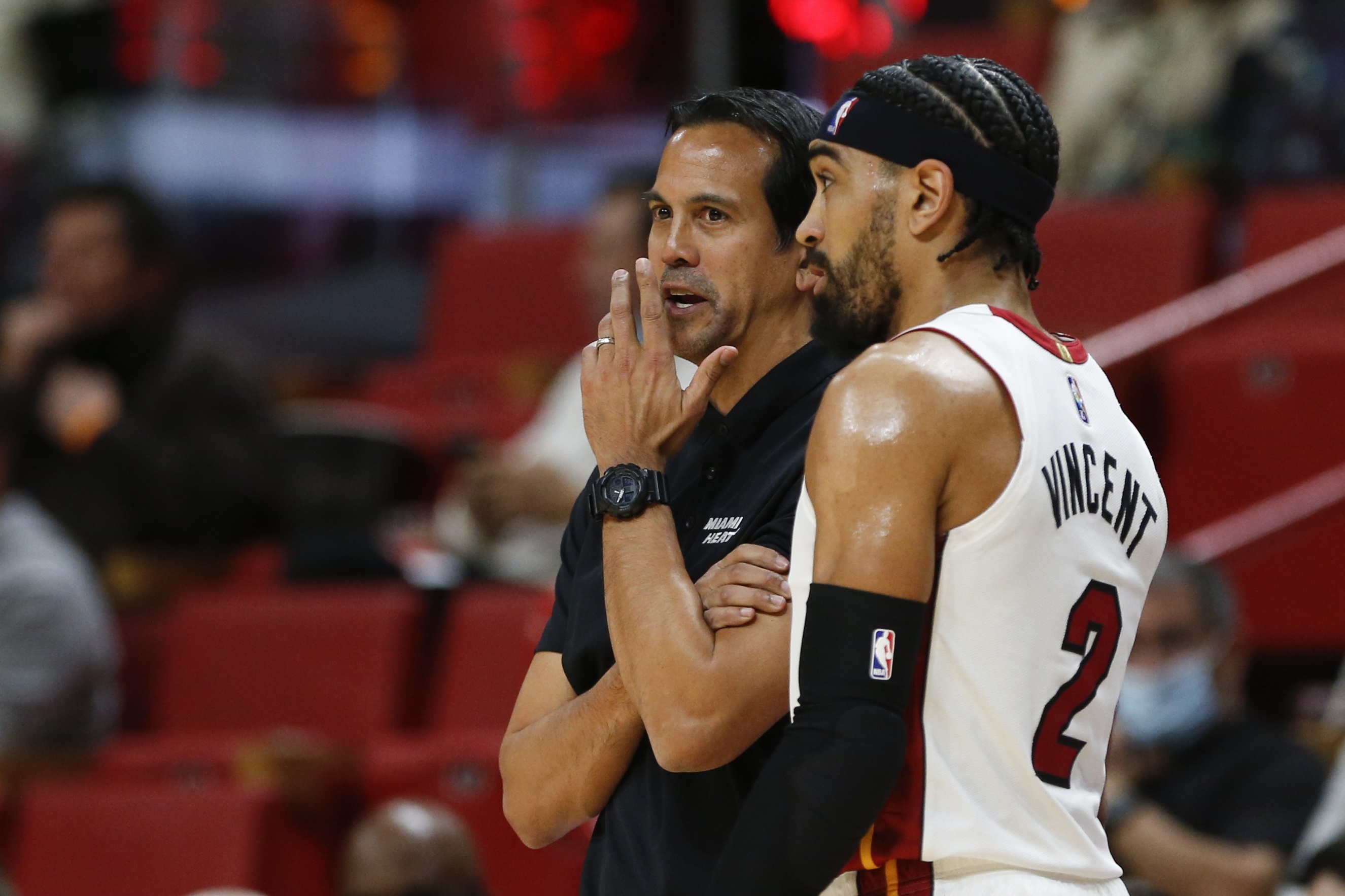 名记：热火可能用最后一个名额签回文森特 斯波和热巴都很支持他